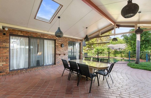Macgregor Casa | Spacious Affordable 7B3B 2Living/Pool/Yard/Mall