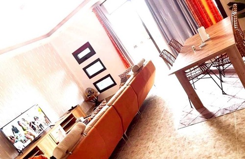 Cocody Apartamento | Spacious airy and comfortable one bedroom apartment