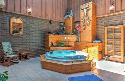 Alto Casa | Spacious Alto House on 8 Private Acres with Hot Tub!