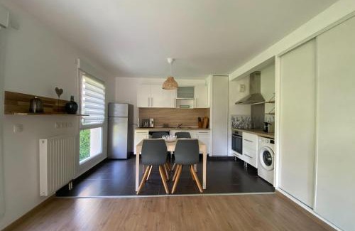 Herouville-Saint-Clair Apartamento | Spacious and bright nest in Hérouville-saint-Clair