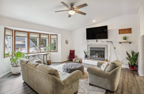Northeast Anchorage Cabaña | Spacious Anchorage Vacation Rental w/ Private Yard
