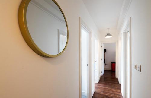 Hinckley Apartamento | Spacious and Bright 2 Bedroom Apartment, Sleeps 6, 1st Floor with Free Parking, Business and Leisure by Jesswood Properties