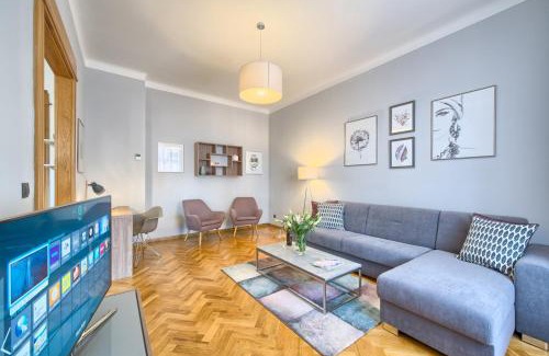 Josefov Apartamento | Spacious And Bright Apartment Dusni 13