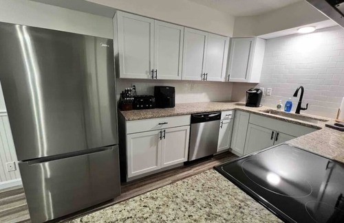 Coralville Casa | Spacious and Bright 3 Bedroom, 2 Bath Townhome Conveniently Located!