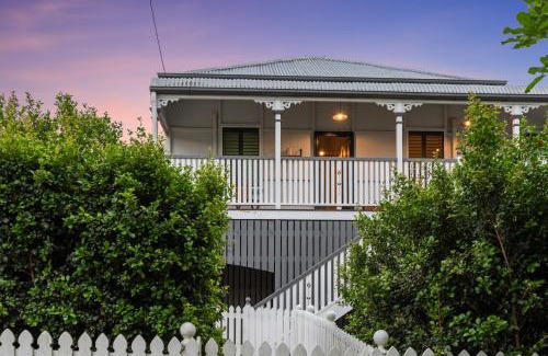 North Booval Casa | Spacious and Charming Queenslander in Ipswich