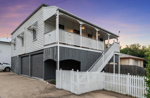 North Booval Casa | Spacious and Charming Queenslander in Ipswich