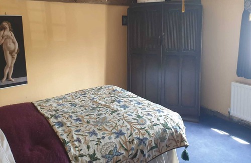 Charing Cabaña | Spacious and Comfortable Historic Home Near the Channel Tunnel and Canterbury