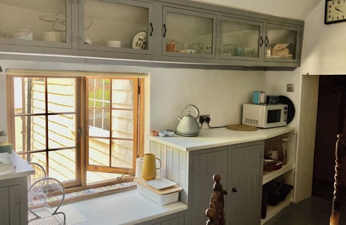 Charing Cabaña | Spacious and Comfortable Historic Home Near the Channel Tunnel and Canterbury