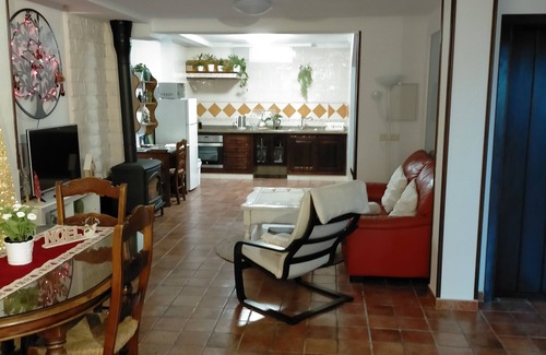 Ardales Apartamento | AMPLIO Y CÓMODO APARTAMENTO A 7 KM DE EL CAMINITO DEL REY Y WIFI GRATIS