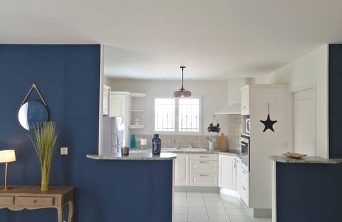 Mimizan Villa | Villa espaciosa y confortable para 8 personas con piscina, tranquila