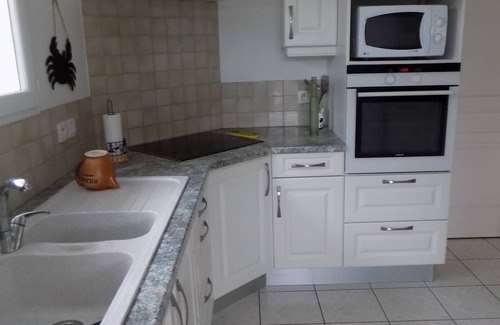 Mimizan Villa | Villa espaciosa y confortable para 8 personas con piscina, tranquila