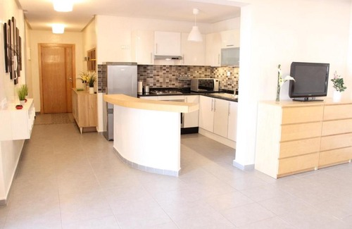 Cite El Houda Apartamento | Spacious and comfortable apartment with pool