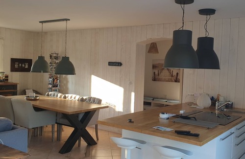 Soubise Casa | Villa espaciosa y contemporánea