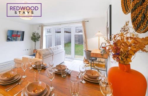 Sherborne St. John Casa | Spacious and Cosy 3-Bedroom 2-Bathroom Serviced House, Free WiFi and Free Parking for 2 Cars By Redwood Stays
