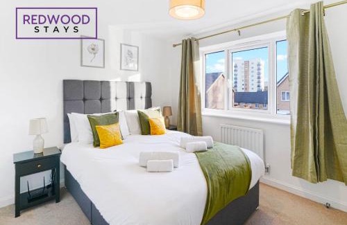Sherborne St. John Casa | Spacious and Cosy 3-Bedroom 2-Bathroom Serviced House, Free WiFi and Free Parking for 2 Cars By Redwood Stays