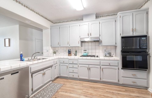 Southwestern Sacramento Casa | Spacious and cozy home near Downtown