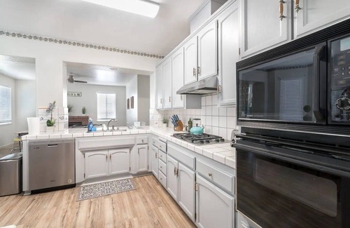 Southwestern Sacramento Casa | Spacious and cozy home near Downtown