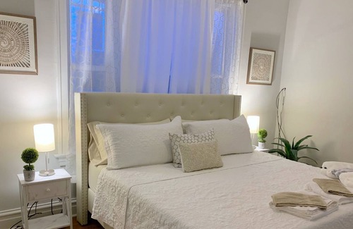 St. Louis Casa | Spacious and Cozy Home in a Great Area Next to Parks and Close Downtown!