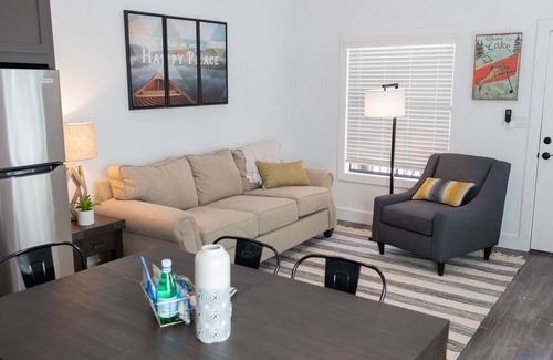Livingston Cabina | Spacious and cozy, perfect for a family vacation, Two Creeks Crossing Resort