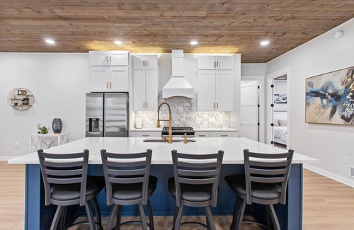 Muskegon Casa | Spacious and elegant barndominium in Howard City.
