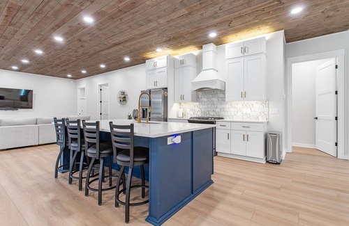 Muskegon Casa | Spacious and elegant barndominium in Howard City.
