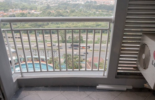 Panunggangan Utara Apartamento | Spacious and Elegant 3BR at Great Western Apartment