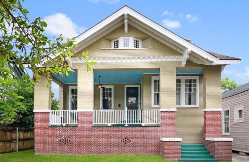 Mid-City Casa | Spacious and Elegant Family Home in Mid-City