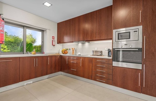 Luz de Tavira Casa | HostWise - Spacious and Luxurious w/ Terrace and Pool