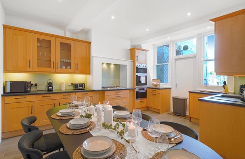 Royal Borough of Kensington and Chelsea Apartamento | Spacious and Modern 4 Beds Home in Kensington