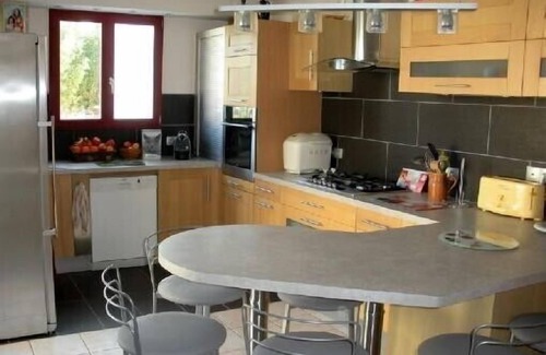 Angoulins Casa | Casa espaciosa y tranquila con piscina climatizada en Angoulins