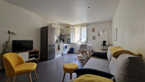 Saint-Fons Apartamento | Spacious and Quiet - Lyon South - 4p - Self check-in