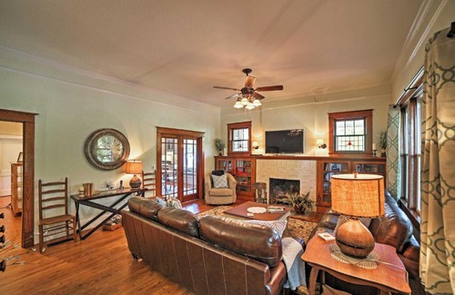 Cleveland Casa | Spacious and Stunning Cleveland Getaway on 1 Acre