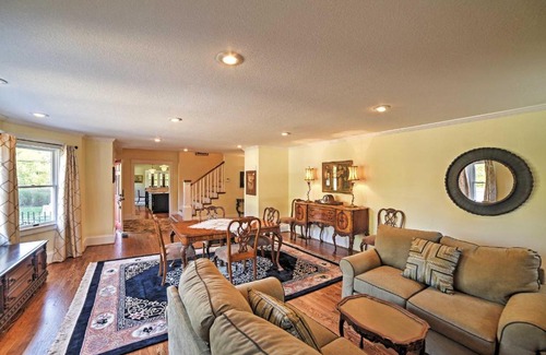 Cleveland Casa | Spacious and Stunning Cleveland Getaway on 1 Acre
