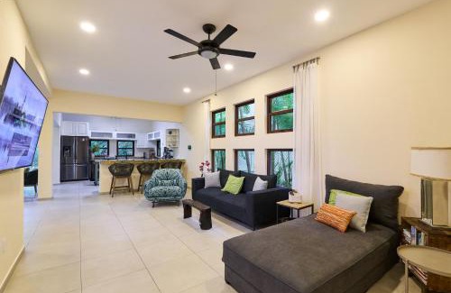 Playacar Casa | Spacious and Stylish Vacation Home for 8 with Private Pool and Large Terrace