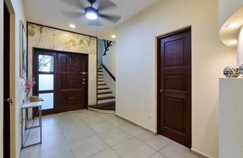 Playacar Casa | Spacious and Stylish Vacation Home for 8 with Private Pool and Large Terrace