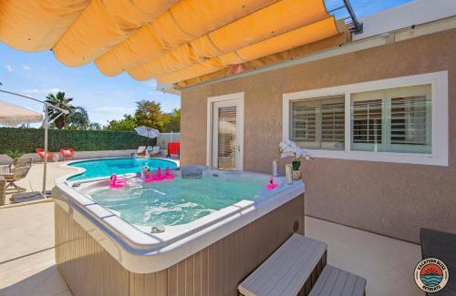San Carlos Casa | Spacious and Stylish 5BR with Pool plus Guest House