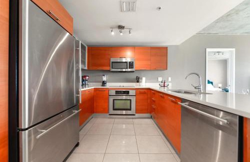 Midtown Apartamento | Spacious and Stylish Condo at Midtown w Top Amenities!