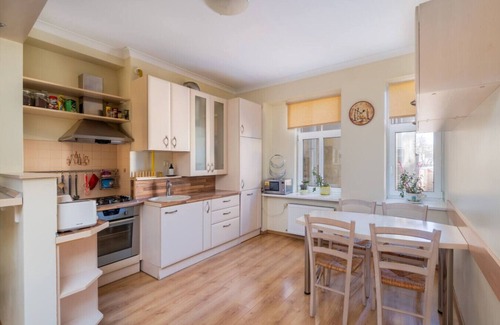 Maskavas Forstate Apartamento | Spacious and sunny apartment