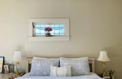 Mount Albert Casa | Spacious and Sunny Master Bedroom with shared bathrooms