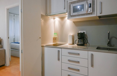 Gaztambide Apartamento | Piso Amplio y Cálido en Madrid: Ideal para tu Estancia Perfecta