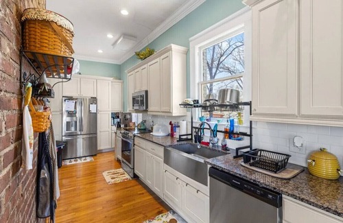 Anderson Apartamento | Spacious Anderson Retreat | King Bed & Private Yard