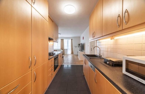 Prague 4 Apartamento | Spacious apartment for a family in the center! Own kitchen and bathroom!n