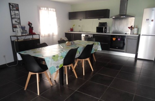 Folelli Villa | f4 gran comodidad en Bas Villa cerca de las playas y ríos