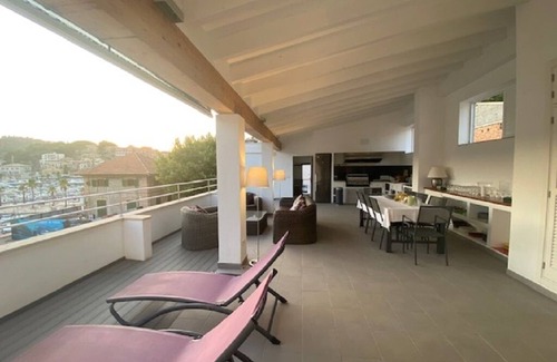 Puerto de Soller Apartamento | Spacious apartment with large terrace and summer kitchen