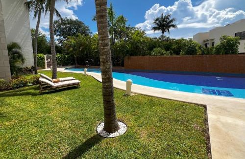 Puerto Aventuras Apartamento | Spacious Apartment with Terrace, Pool and Beach Access
