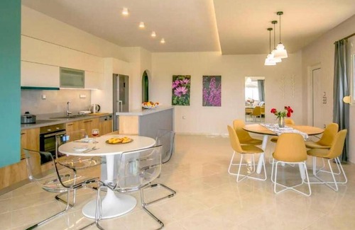 Koutsounari Apartamento | Spacious apartment with balcony just a few minutes from the beach