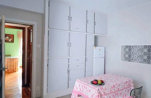 Aviles Apartamento | Amplio y céntrico apartamento en Avilés by beBalmy