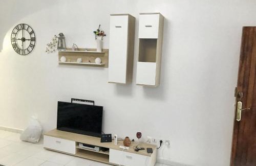Restinga Smir Apartamento | Spacious Apartment in Fnideq with Terrace and Garden