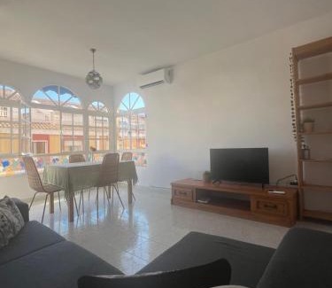 Bailen-Miraflores Apartamento | Spacious apartment in Málaga