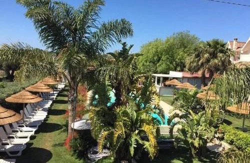 Pozzallo Apartamento | Spacious apartment in Pozzallo, sea view, shared pool